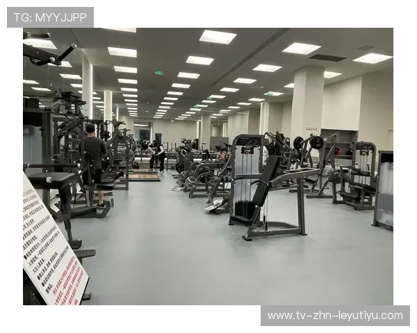 健身“拉伸区”：练后哀嚎的聚集地