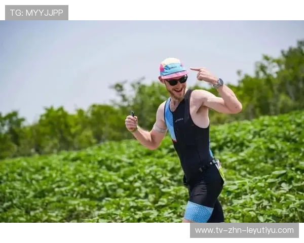 特别的礼物：轮椅上的铁三选手完成IRONMAN 70.3挑战